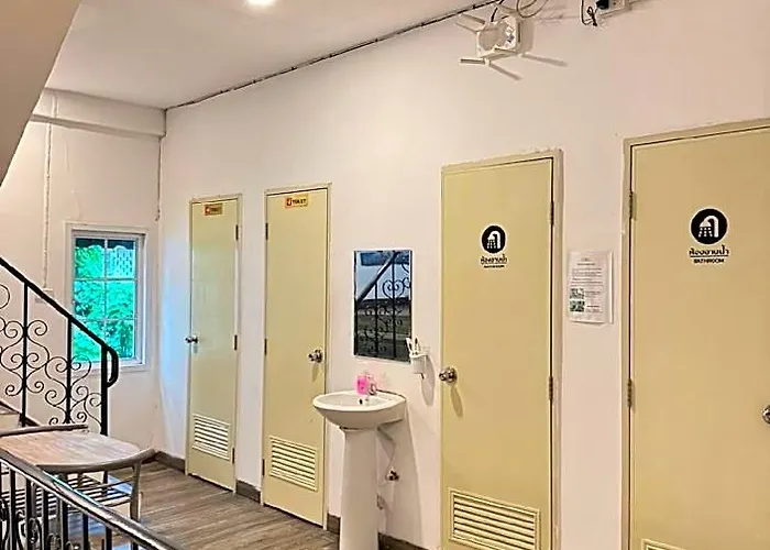 Comfy Crib 4* Bangkok
