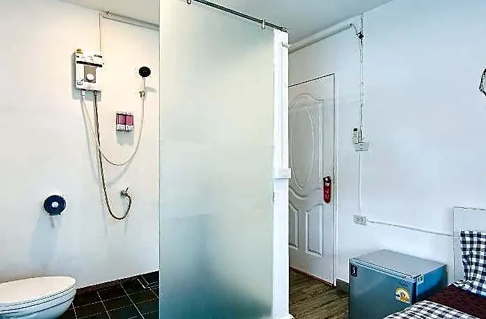 Comfy Crib Hotel
